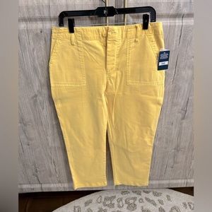 NWT LuckyBrand Mid Rise Utility Straight Cropped pant in yellow - size 29